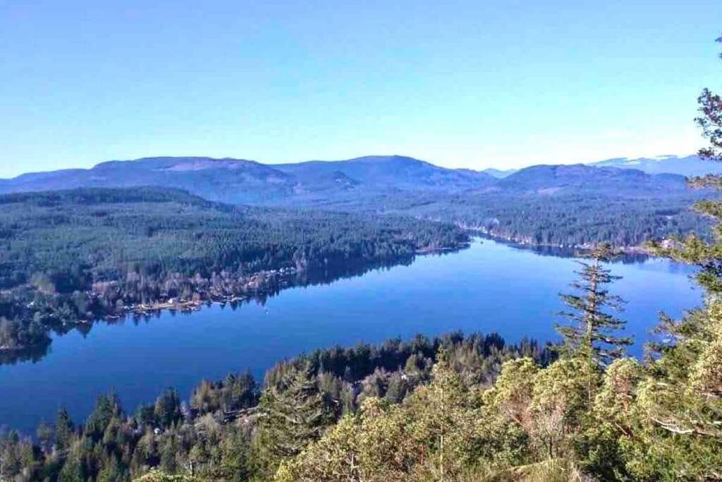 Raincoast Retreat At Shawnigan Lake! Bagian luar foto